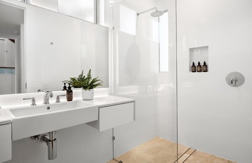 Castaways Beach House | 24 Noosa Dunes, 512 David Low Way, Castaways Beach