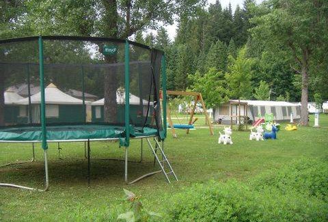 Le Chambon-sur-Lignon RV Rental | 240 ft² Mobile home