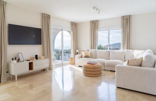 Puerto de la Duquesa Villa | 2421 Villa Joya de Guadalupe