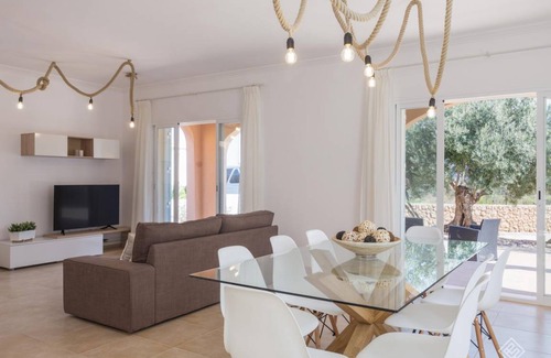 Urbanizacion S'Estanyol Villa | 247 m² Villa ∙ 4 bedrooms ∙ 8 guests
