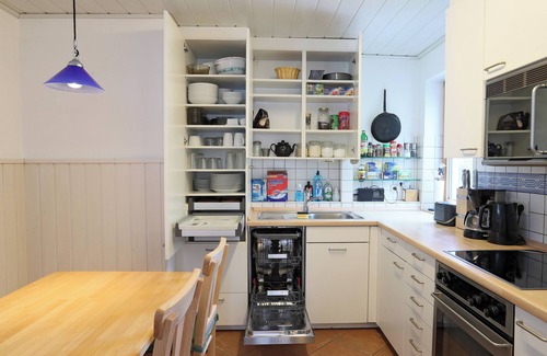 Munchen District House | 25 min to the Centre: Beautiful 140 m² flat in the South of Munich