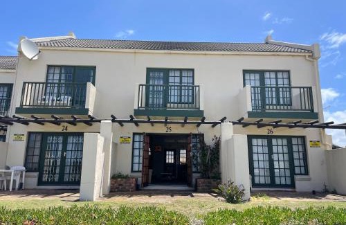 Port Alfred Apartment | 25 Settler Sands Beachfront Accommodation Sea View