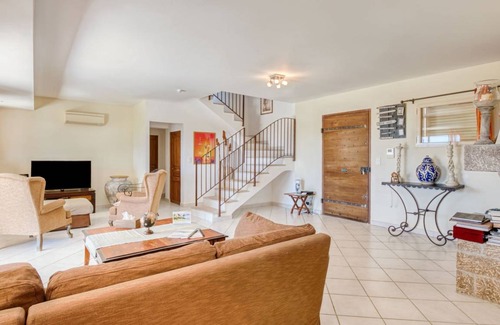 Pianotolli-Caldarello Villa | 250 m² Villa ∙ 5 bedrooms ∙ 10 guests