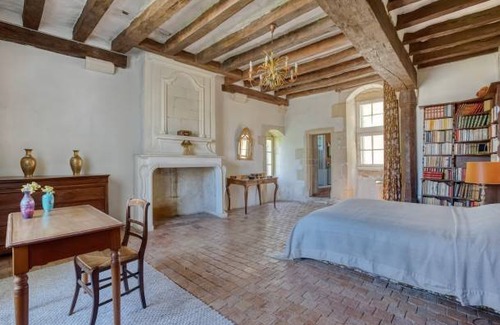 Montigne-les-Rairies House | 250 m² House ∙ 5 bedrooms ∙ 8 guests
