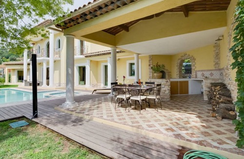 Grasse Villa | 250 m² Villa ∙ 3 bedrooms ∙ 6 guests