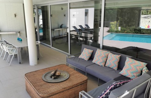 Pals Villa | 250 m² Villa ∙ 4 bedrooms ∙ 8 guests