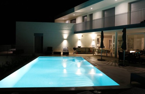 Pals Villa | 250 m² Villa ∙ 4 bedrooms ∙ 8 guests
