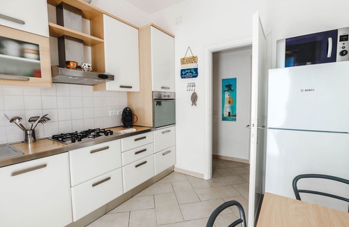 Marina di Pietrasanta Villa | 250 METERS FROM THE SEA, 3 LARGE BEDROOMS, AIR CONDITIONING WIFI, GARDEN