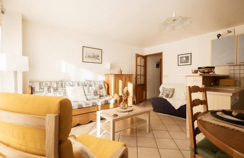 Valloire Apartment | 250m from ski slopes, 2nd floor, balcony, parking, ski locker, 48m², Valloire