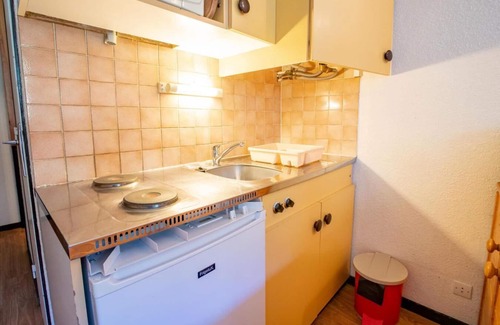 Villarodin-Bourget Apartment | 250m from ski slopes, 3rd floor, balcony, tv, ski locker, 25m², La Norma