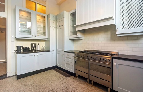 The Hague Apartment | 250m2 monument duplex apartment with 350m2 garden
