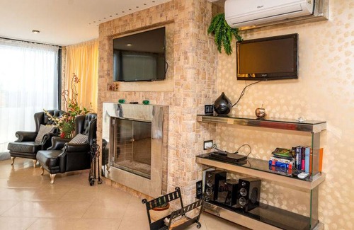 Comarruga House | 253 m² House ∙ 4 bedrooms ∙ 7 guests