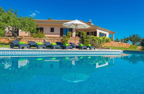 Felanitx Villa | 257 m² Villa ∙ 3 bedrooms ∙ 6 guests