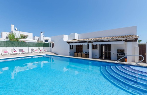 Sa Coma House | 258 m² House ∙ 4 bedrooms ∙ 8 guests