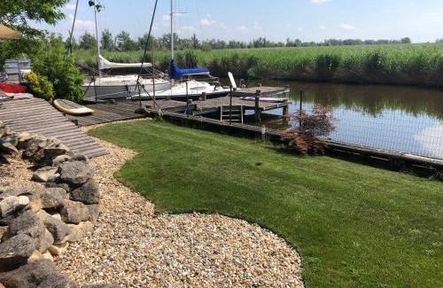 Neusiedl am See Apartment | 25h GARDEN Apartment PLUS private Beach