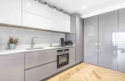 Elephant and Castle Apartment | 25th Floor, Cityscape View, ZONE 1
