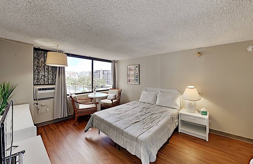 McCully - Moiliili Condo | 26 m² Condo ∙ 2 guests