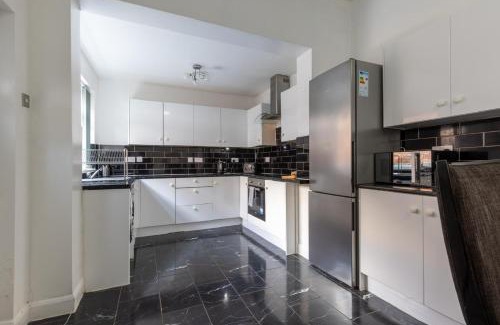 Sunderland House | 26 Riversdale