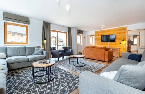 Obertraun Ski Chalet | 260 m² Chalet ∙ 8 bedrooms ∙ 16 guests