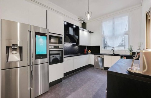 Quartier du Gros-Caillou Apartment | 260m2 Luxurious 5-Bedroom in 7eme close to Tour Eiffel/Champs de Mars/Invalides