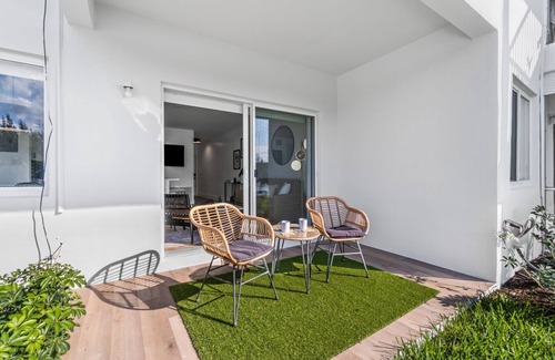 Deerfield Beach Apartment | 261 #2 Managed By Brampton Park