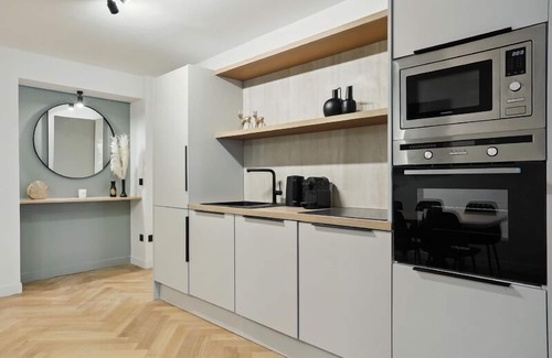 Strasbourg -Saint-Denis Apartment | 266 Suite Montefiore Superb apartment in Paris.