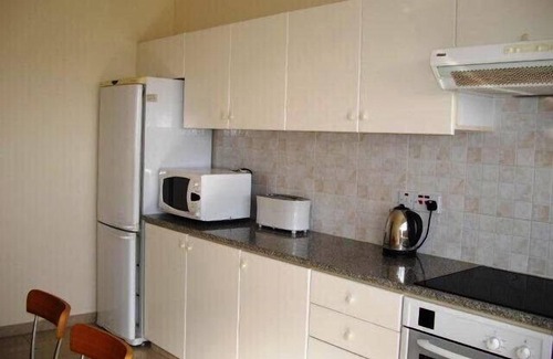Paphos Apartment | 27/8 - 3/9 AVAIL! FAB. 2 BEDROOM PENTHOUSE APARTMENT, VIEWS, WIFI,nBEACH,CAFES