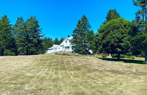 Eastport House | 27 acres nestled on the coast of Cobscook Bay