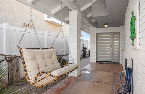 Channel Islands House | 271 m² House ∙ 4 bedrooms ∙ 11 guests