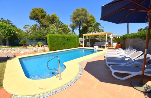 Javea Ski Chalet | 276 m² Chalet ∙ 4 bedrooms ∙ 8 guests