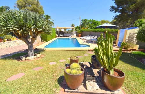 Javea Ski Chalet | 276 m² Chalet ∙ 4 bedrooms ∙ 8 guests