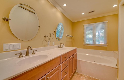 Sea Pines House | 28 Surf Scoter 2nd Row Steps from the Beach Renovated
