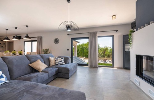 Vizinada Villa | 280 m² Villa ∙ 4 bedrooms ∙ 9 guests