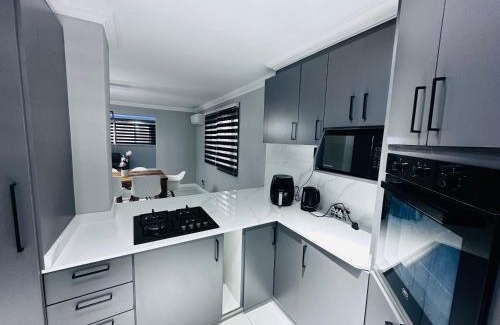 Newlands East Apartment | 29 on Bream