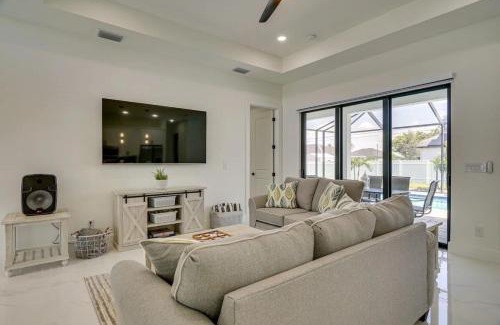 Diplomat House | 290 4 bedrooms Fenced yard Pool tvs in all rooms