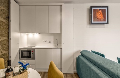 Santa Marinha Apartment | 296 Heritage Apartments Studio 16 with River View