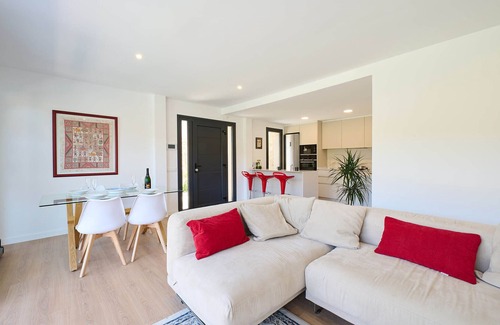 Vidreres Villa | 2AGN02 - Modern house with private swimming pool in residential area
