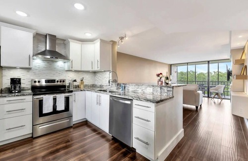 Clearwater Apartment | 2b/2b 90d rental, golf course + htd pool + hot tub