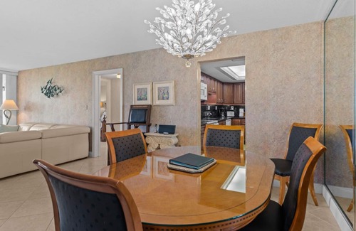 South Island Condo | 2B/2B Beachfront Island Vacation Condo at Creciente w/ View of Gulf and Pool