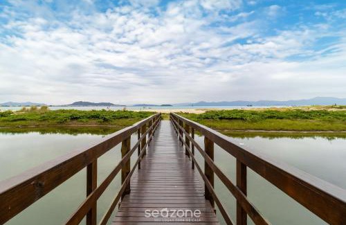 Ponta das Canas Apartment | 2b ap with direct beach access Floripa CRVA0007