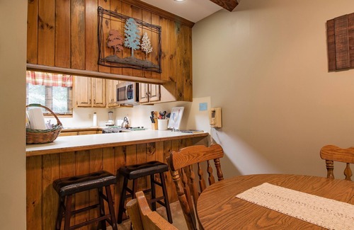 Sugar Mountain Condo | 2B Condo w/Access to Clubhouse and Slopes!