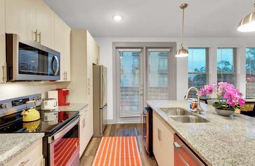 Fort Worth Apartment | 2B2B by TCU, Walkable, Pool View, King, Queen Beds with Pool & Gym Access