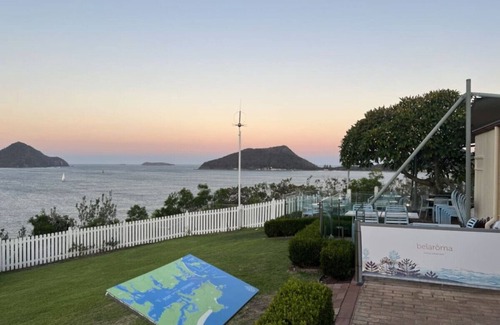Nelson Bay Apartment | 2Bays Studio- walk to beach