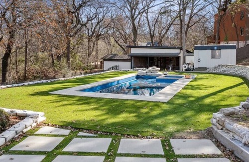 Dallas House | 2bd/2ba Guest House! Pool, Pickleball, Fire Pit!