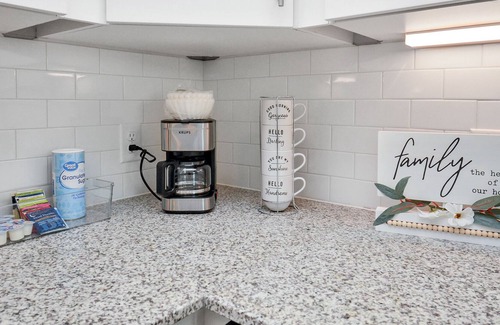 Addicks Apartment | 2BD/2BA With Pool~King & Queen bed, Mins to W. Houston Medical Centre