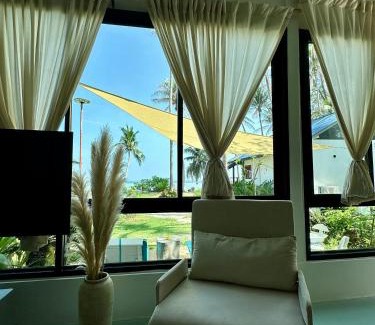 Chaloklum House | 2BD beachfront house in Chaloclum