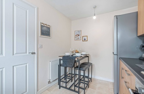Dadlington House | 2bd Comfy Stay with Garden & BBQ