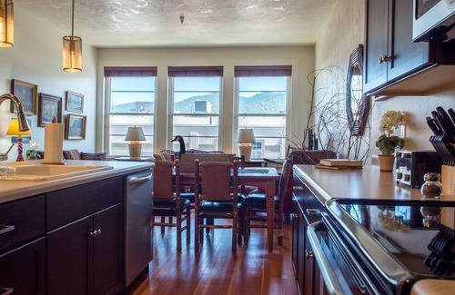 Grants Pass Apartment | 2bd Loft in Historic Grants Pass # 119