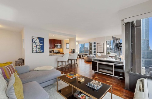 Near North Side Condo | 2bd River North Condo with Million Dollar Views! by AllSet Turnover