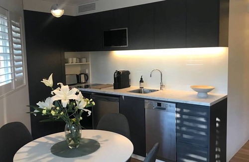 Greenwich Apartment | 2BDR Brand New Apt Moments from RNSH St Leonards